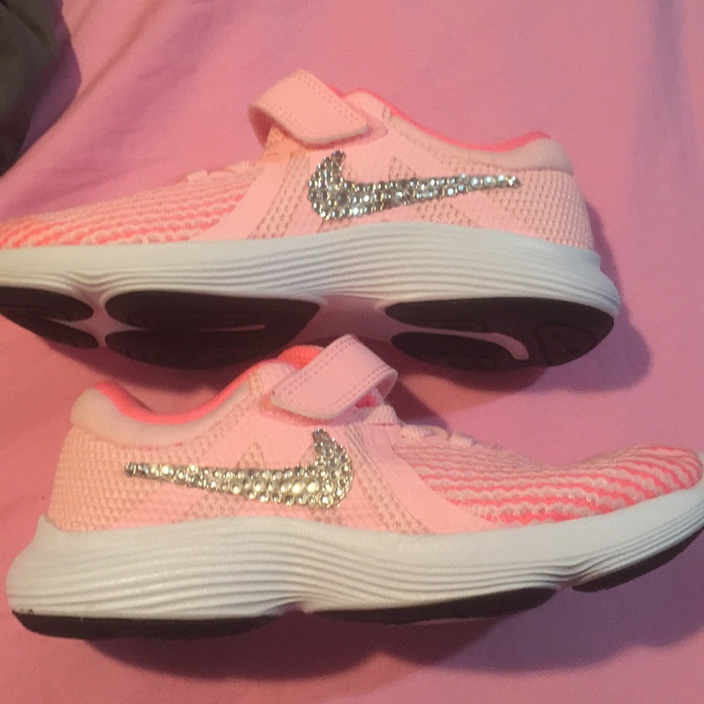 Girls sneakers